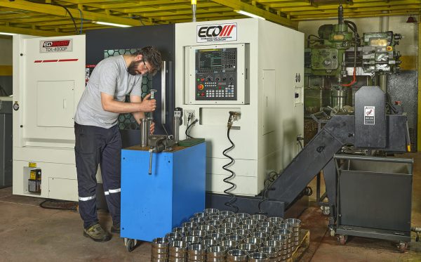 ECOMASTER TCK-400 CNC TORNA