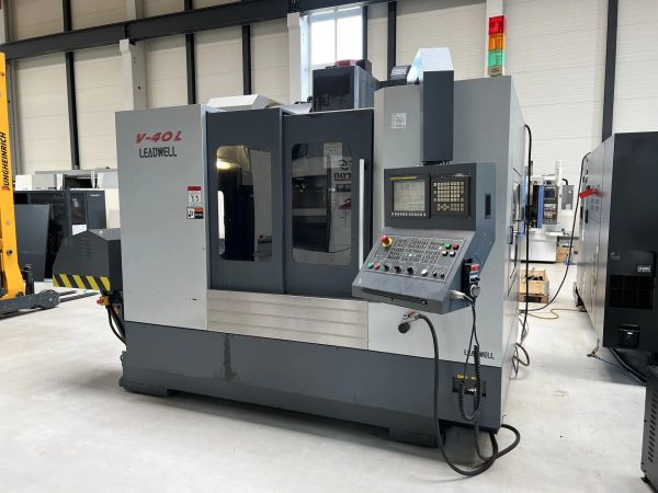 LEADWELL V-40 CNC FREZE